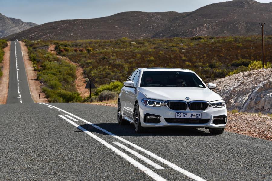 BMW 520d Sedan M Sport 2017 года  (ZA) (фото 10 из 23)